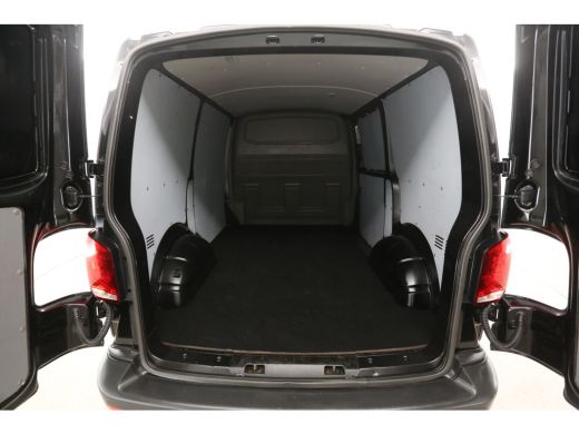 Volkswagen Transporter 2.0 TDI L1H1 | Airco | Cruise | Carplay | Trekhaak | Navi ActivLease financial lease