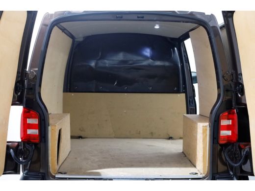 Volkswagen Transporter T6 2.0 TSI 150pk BENZINE L1H1 Airco/Cruise Control 12-2018 ActivLease financial lease