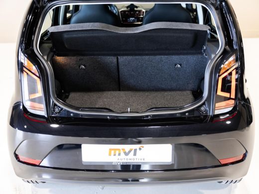 Volkswagen up! 1.0 / 65pk / ActivLease financial lease