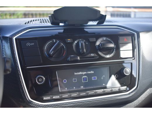 Volkswagen up! 1.0 65PK | Airco | DAB ontvanger | Passagierstoel in hoogte verstelbaar | Elektrische ramen voor ActivLease financial lease