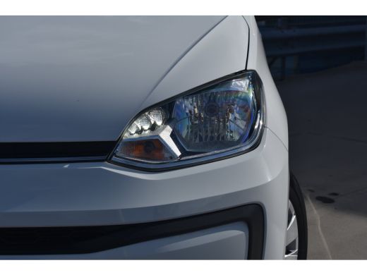 Volkswagen up! 1.0 65PK | Airco | DAB ontvanger | Passagierstoel in hoogte verstelbaar | Elektrische ramen voor ActivLease financial lease