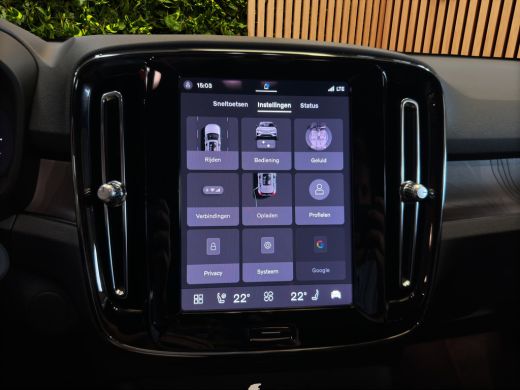 Volvo  EX40 Single Motor Extended Range Ultimate 82 kWh | Harman/Kardon | 360 Cam | Pano | Memory | Pilot Assist ActivLease financial lease