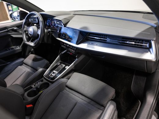 Audi A3 Limousine 35 TFSI S-Line edition / 150pk / NAP / Matrix LED / Stoelverwarming / Adaptieve cruise ... ActivLease financial lease