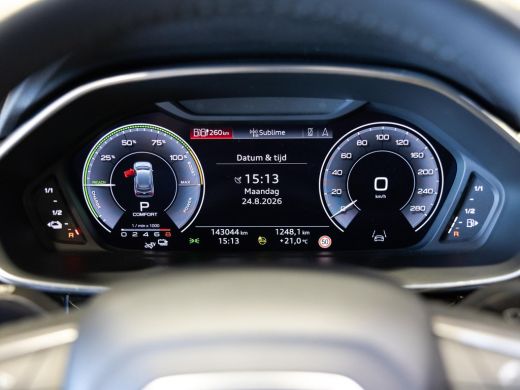 Audi Q3 45 TFSI e Business Edition / 245pk / Keyless / Dodehoek herkenning / Adaptieve cruise control / ActivLease financial lease