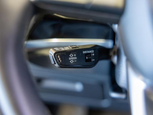 Audi Q3 45 TFSI e Business Edition / 245pk / Keyless / Dodehoek herkenning / Adaptieve cruise control / ActivLease financial lease
