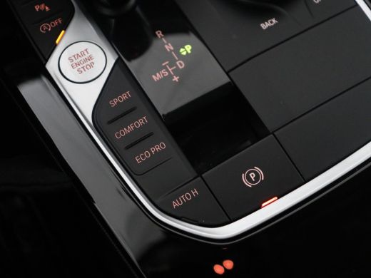 BMW 1 Serie | Half leder | Cruise control | Stoelverwarming | Navigatie | Carplay | Park assist | Climate con... ActivLease financial lease
