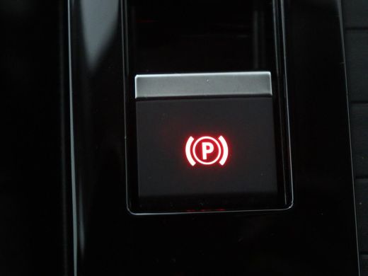 Citroën C4 1.2 Puretech Feel | Cruise control | Navigatie | Camera | Park assist | Carplay | Climate control... ActivLease financial lease