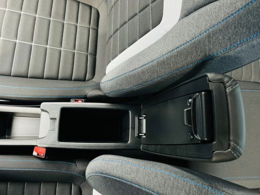 Citroën &euml;-C3 Plus 113pk Comfort Range 44 kWh 8 jaar garantie | Cruise control | Airco | Apple carplay & androi... ActivLease financial lease