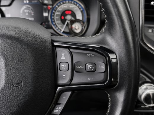 Dodge Ram 1500 1500 Limited 5.7 V8 Hemi Geheel rijklaar geleverd incl. Garantie Luchtvering - Multi-tailgate - 3... ActivLease financial lease
