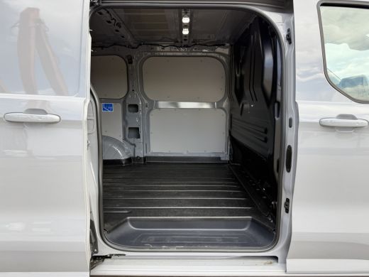 Ford E-Transit Custom 65 kWh 218PK Elektrisch 344km WLTP 2300kg Trekvermogen BEV Snelladen Stoelverwarming LED Cruise C... ActivLease financial lease