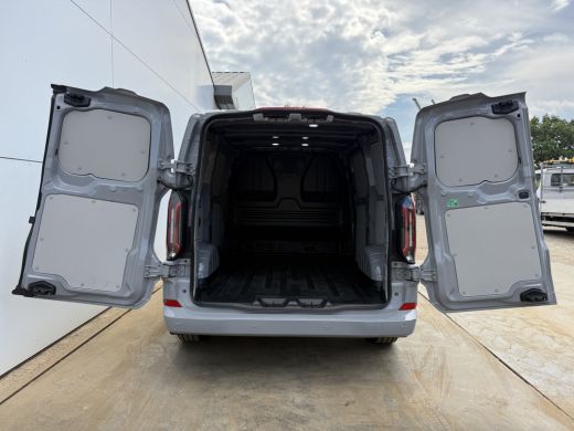 Ford E-Transit Custom 65 kWh 218PK Elektrisch 344km WLTP 2300kg Trekvermogen BEV Snelladen Stoelverwarming LED Cruise C... ActivLease financial lease