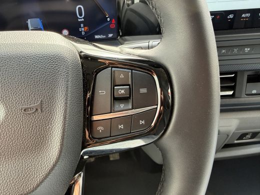 Ford E-Transit Custom 65 kWh 218PK Elektrisch 344km WLTP 2300kg Trekvermogen BEV Snelladen Stoelverwarming LED Cruise C... ActivLease financial lease