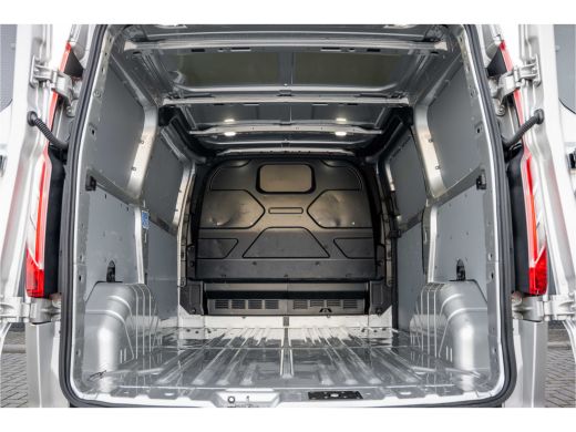 Ford Transit Custom 2.0 EcoBlue L1H1 | Automaat | 1e Eigenaar | Limited | Camera | Cruise | PDC | Airco | Trekhaak ActivLease financial lease