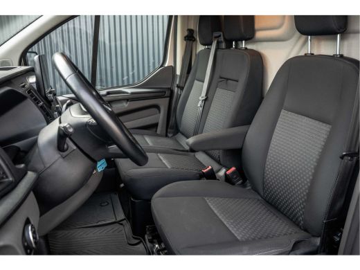 Ford Transit Custom 2.0 EcoBlue L1H1 | Automaat | 1e Eigenaar | Limited | Camera | Cruise | PDC | Airco | Trekhaak ActivLease financial lease