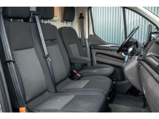 Ford Transit Custom 2.0 EcoBlue L1H1 | Automaat | 1e Eigenaar | Limited | Camera | Cruise | PDC | Airco | Trekhaak ActivLease financial lease