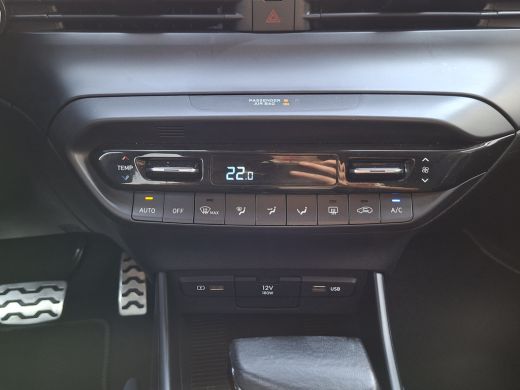 Hyundai Bayon 1.0 T-GDI Premium 1Eig Automaat Stoelverw Carplay Camera ActivLease financial lease