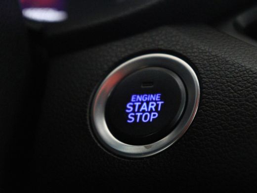 Hyundai i30 | Leder/alcantara | Memory | Adaptive cruise | Dodehoek detectie | Stoelverwarming | Navigatie | ... ActivLease financial lease