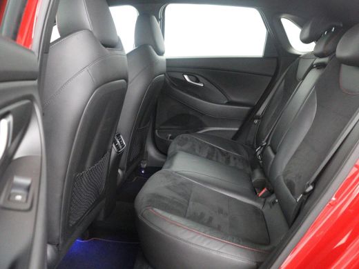 Hyundai i30 | Leder/alcantara | Memory | Adaptive cruise | Dodehoek detectie | Stoelverwarming | Navigatie | ... ActivLease financial lease