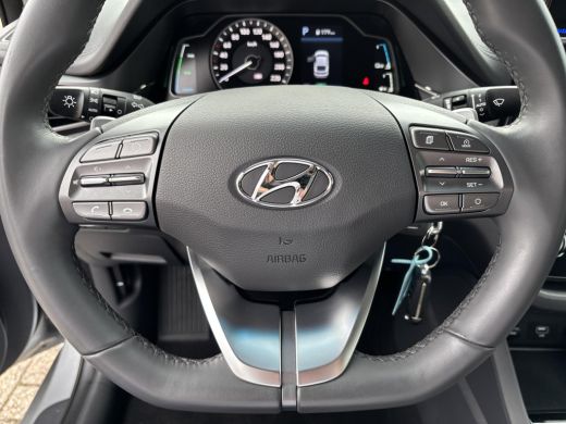Hyundai IONIQ 1.6 GDi PHEV i-Motion | Apple carplay | Android auto | Cruise control | achteruit rijcamera | Cli... ActivLease financial lease