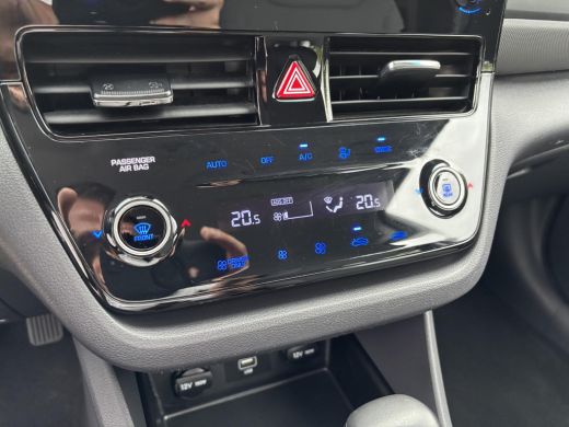 Hyundai IONIQ 1.6 GDi PHEV i-Motion | Apple carplay | Android auto | Cruise control | achteruit rijcamera | Cli... ActivLease financial lease