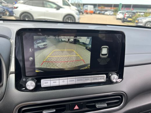 Hyundai Kona EV Fashion 64 kWh 3 fase | SOH 100% | Stoelverwarming | Navigatie | Parkeercamera | Apple carplay... ActivLease financial lease