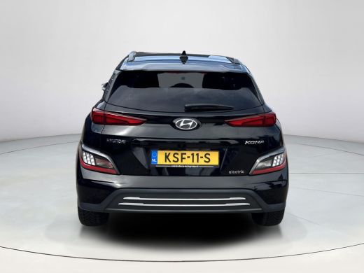 Hyundai Kona EV Fashion 64 kWh 3 fase | SOH 100% | Stoelverwarming | Navigatie | Parkeercamera | Apple carplay... ActivLease financial lease