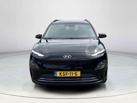 Hyundai Kona EV Fashion 64 kWh 3 fase | SOH 100% | Stoelverwarming | Navigatie | Parkeercamera | Apple carplay... ActivLease financial lease