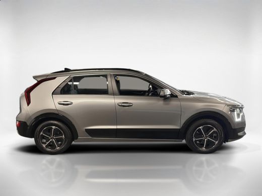 Kia Niro 1.6 GDi Hybrid DynamicLine Navi | Climate Control | Apple CarPlay / Andoid Auto ActivLease financial lease