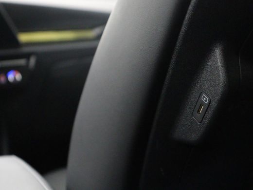 Kia Niro | Panoramadak | Leder | Cruise control | Head-up | Stuur/stoel verwarming | Navigatie | Carplay |... ActivLease financial lease