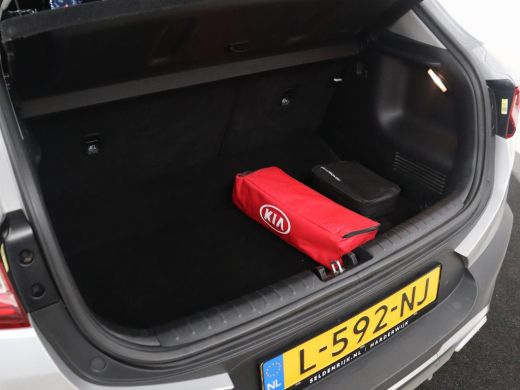Kia Stonic | Half leder | Cruise control | Lane assist | Stuur/stoel verwarming | Carplay | Climate control ... ActivLease financial lease