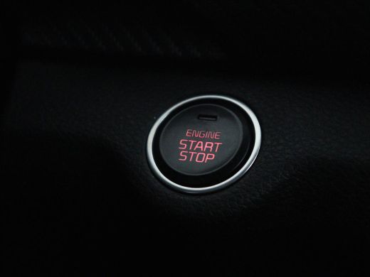 Kia Stonic | Half leder | Cruise control | Lane assist | Stuur/stoel verwarming | Carplay | Climate control ... ActivLease financial lease
