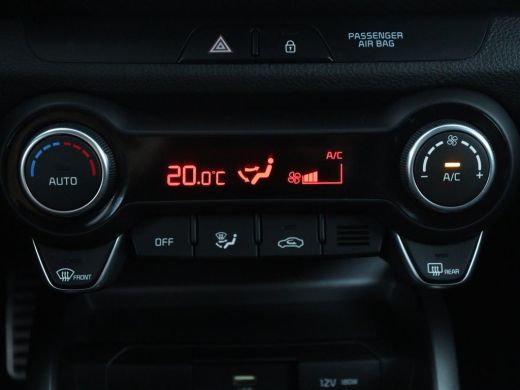 Kia Stonic | Half leder | Cruise control | Lane assist | Stuur/stoel verwarming | Carplay | Climate control ... ActivLease financial lease