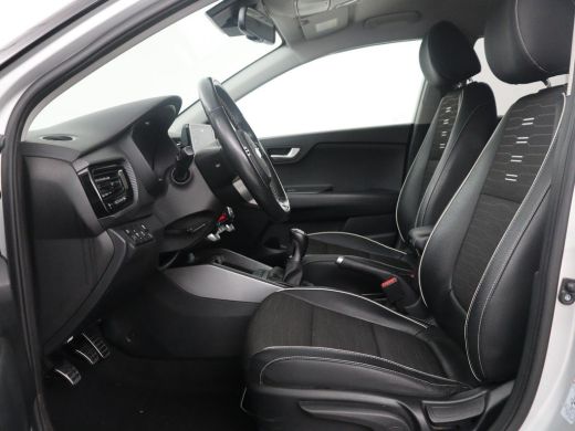 Kia Stonic | Half leder | Cruise control | Lane assist | Stuur/stoel verwarming | Carplay | Climate control ... ActivLease financial lease