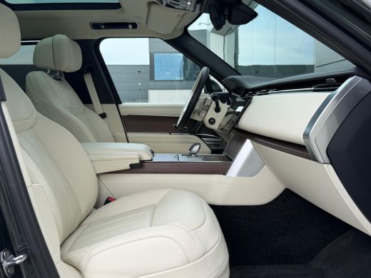 Land Rover Range Rover P550e Autobiography PHEV | Vierwielsturing | Lederen hemel | Koelbox | El.trekhaak | Meridian Sig... ActivLease financial lease