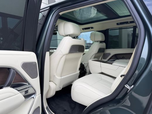 Land Rover Range Rover P550e Autobiography PHEV | Vierwielsturing | Lederen hemel | Koelbox | El.trekhaak | Meridian Sig... ActivLease financial lease
