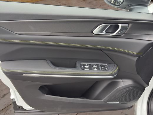 Lynk & Co 01 1.5 TD PHEV 206 kW More | 360 Camera | Panoramadak | Apple Carplay\Android Auto | Harman Kardon | ActivLease financial lease