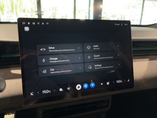 Lynk & Co 02 200 kW More | BLIS | 360 Camera | Stoel + Stuur Verwarming | Harman Kardon | Apple / Android Carp... ActivLease financial lease