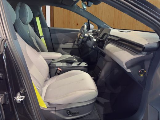Lynk & Co 02 200 kW More | BLIS | 360 Camera | Stoel + Stuur Verwarming | Harman Kardon | Apple / Android Carp... ActivLease financial lease