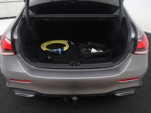 Mercedes-Benz A-Klasse 250 e Business Solution AMG Limited | SOH 94,5% | Leder/alcantara | Cruise control | Stoelverwarm... ActivLease financial lease