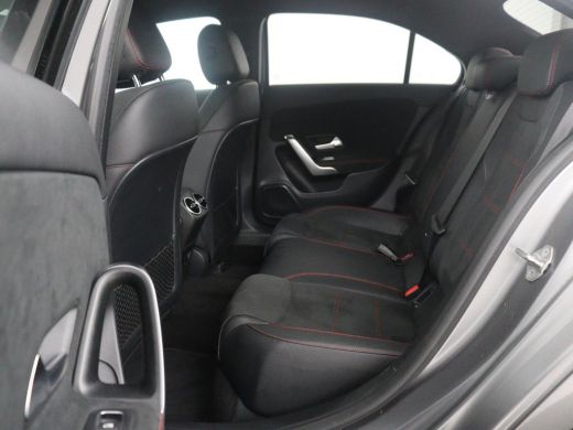 Mercedes-Benz A-Klasse 250 e Business Solution AMG Limited | SOH 94,5% | Leder/alcantara | Cruise control | Stoelverwarm... ActivLease financial lease