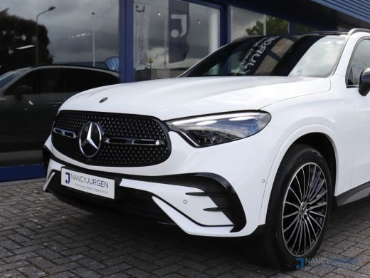 Mercedes-Benz GLC 300e 4M | AMG | Premium Plus | Night Pakket | Distronic Pro | Elektr. Panodak | Winter Pakket | M... ActivLease financial lease
