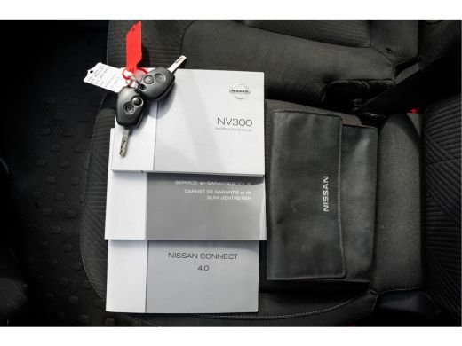 Nissan NV300 1.6 dci 125PK L2H1 | DC 6-Zits | Camera | Cruise | Airco | Trekhaak ActivLease financial lease