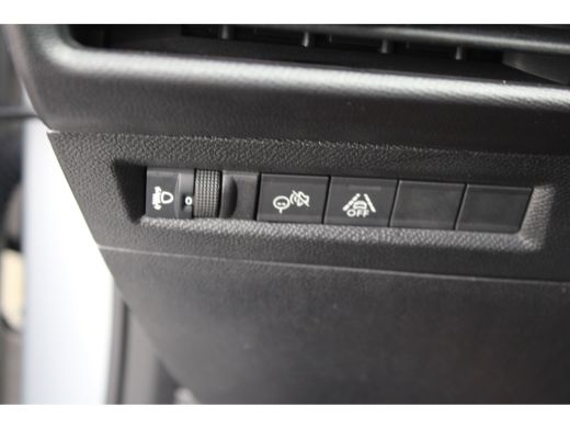 Opel Frontera Electric GS 44 kWh | Fase 3 laden | Stoelverwarming | Navigatie | Camera | NL auto | 15.000km | ActivLease financial lease