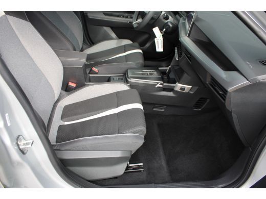 Opel Frontera Electric GS 44 kWh | Fase 3 laden | Stoelverwarming | Navigatie | Camera | NL auto | 15.000km | ActivLease financial lease