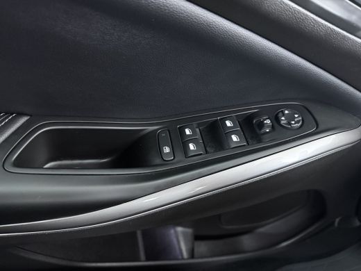 Opel Grandland 1.6 Turbo Plug-In Hybrid Ultimate | Achteruitrijcamera | Alcantara bekleding | Cruise control ada... ActivLease financial lease