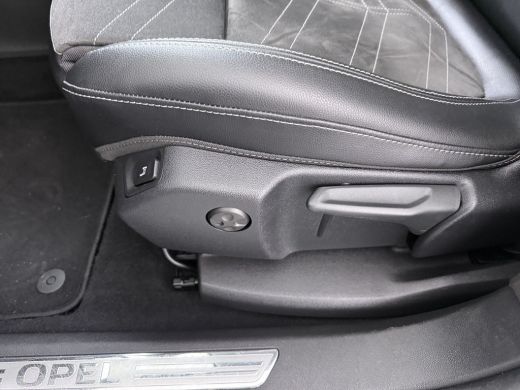 Opel Grandland 1.6 Turbo Plug-In Hybrid Ultimate | Apple Carplay/ Android Auto | | Alcantara bekleding | Bluetoo... ActivLease financial lease