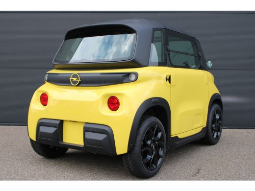 Opel Rocks-e GS | Special yellow edition | Nieuw | Black Pack | Panoramadak | Bluetooth | Lichtmetaal | ActivLease financial lease
