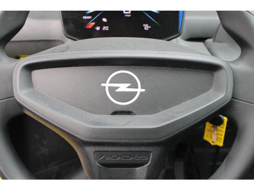 Opel Rocks-e GS | Special yellow edition | Nieuw | Black Pack | Panoramadak | Bluetooth | Lichtmetaal | ActivLease financial lease