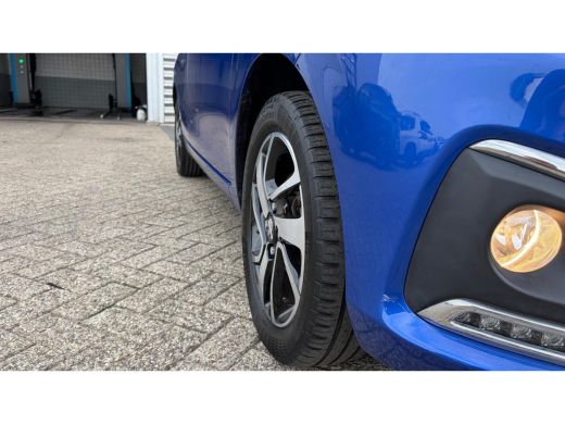 Peugeot 108 1.0 E-VTI 72PK 5-DRS ALLURE / NAVI / CLIMA / LED / 15" LMV / BLUETOOTH / PACK STYLE !! ActivLease financial lease