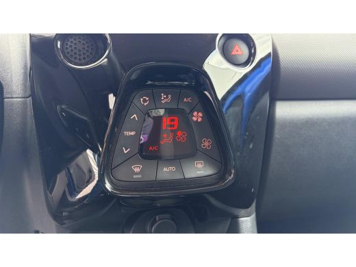 Peugeot 108 1.0 E-VTI 72PK 5-DRS ALLURE / NAVI / CLIMA / LED / 15" LMV / BLUETOOTH / PACK STYLE !! ActivLease financial lease